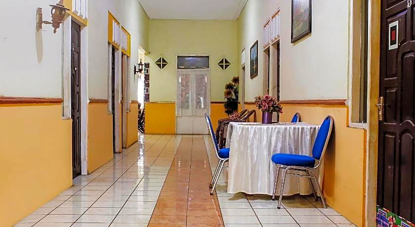 Hotel O Wisma Flamboyan NearTaman Makam Pahlawan