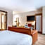 Cambria Hotel Denver Downtown RiNo