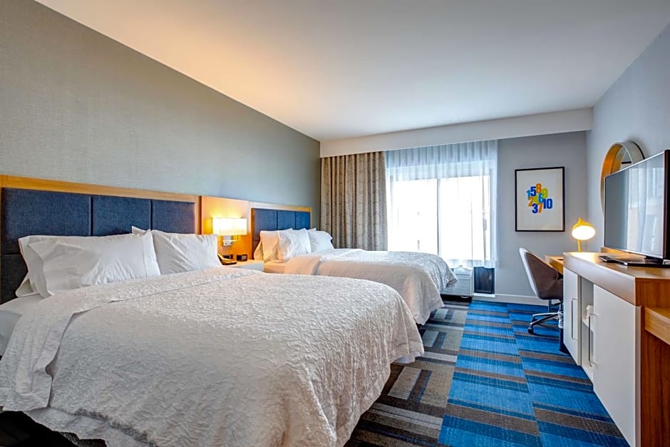 Hampton Inn By Hilton & Suites Boston-Waltham