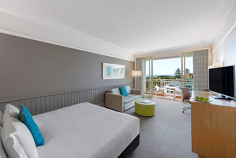 Crowne Plaza Terrigal By IHG