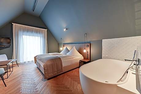 Plus Quadruple Room - Large