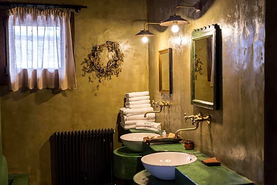 Montanema Handmade Village