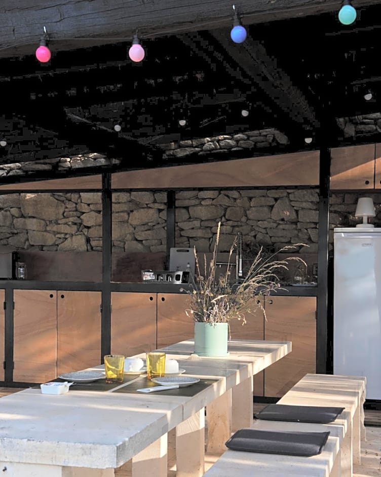 Les Milles Roches – Gordes, UT