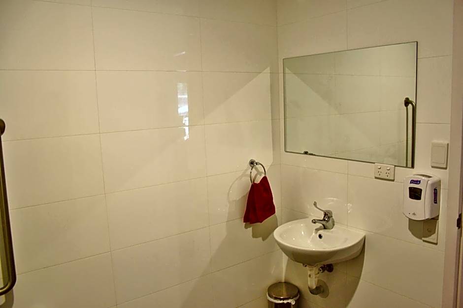 Quokka Backpackers Hostel Perth - note - Valid passport required to check in
