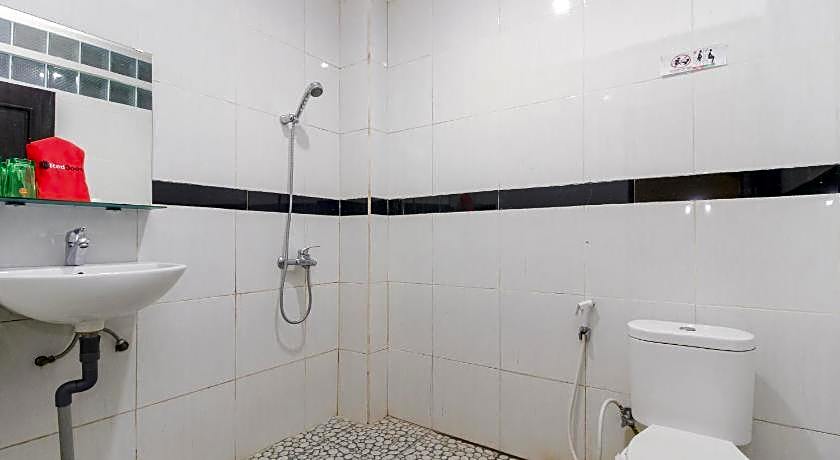 RedDoorz near Taman Samarendah Samarinda