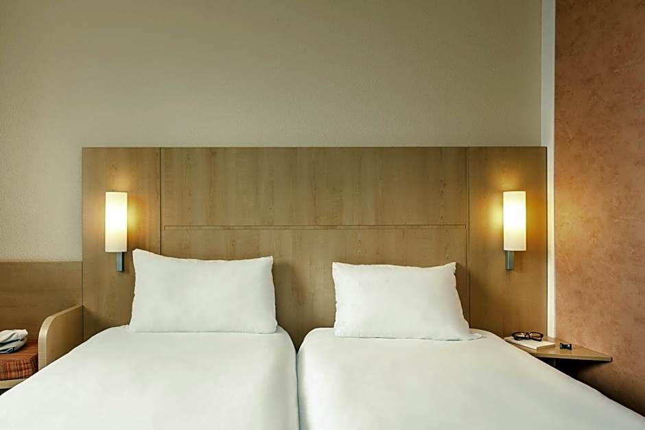 ibis Loriol Le Pouzin