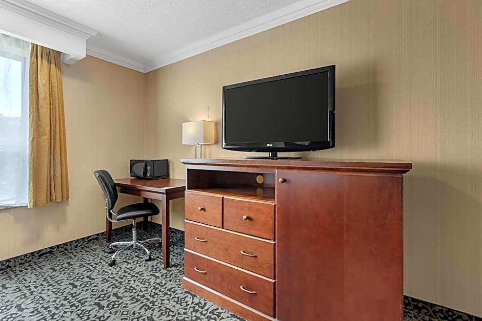 Quality Inn & Conference Centre