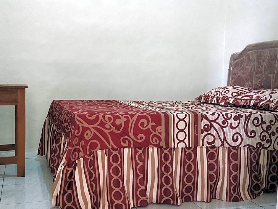 penginapan karanglaut santolo