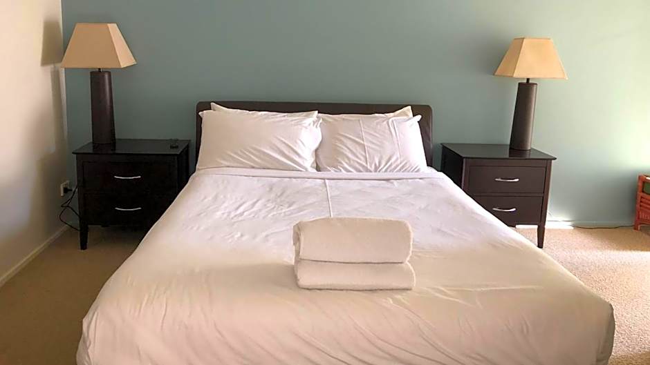 Sunrise Cove Holiday Apartments