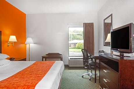 1 King Bed Accessible Room Non-Smoking