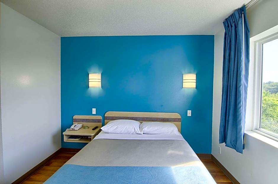 Motel 6-Portsmouth, NH