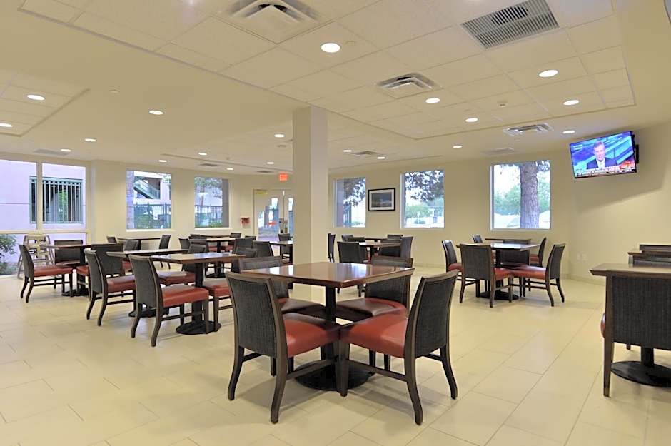 Hawthorn Suites by Wyndham El Paso Airport