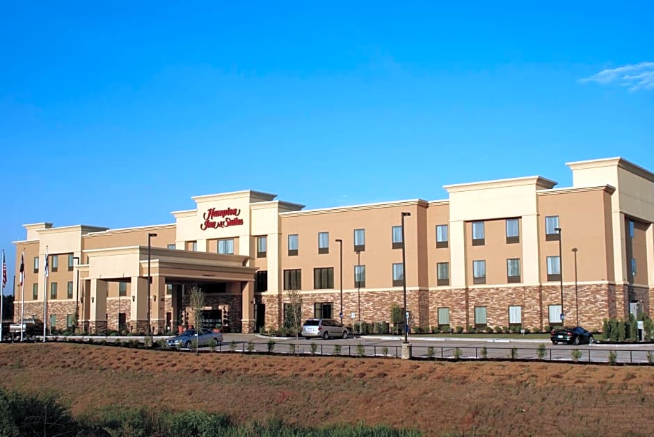 Hampton Inn By Hilton And Suites Center