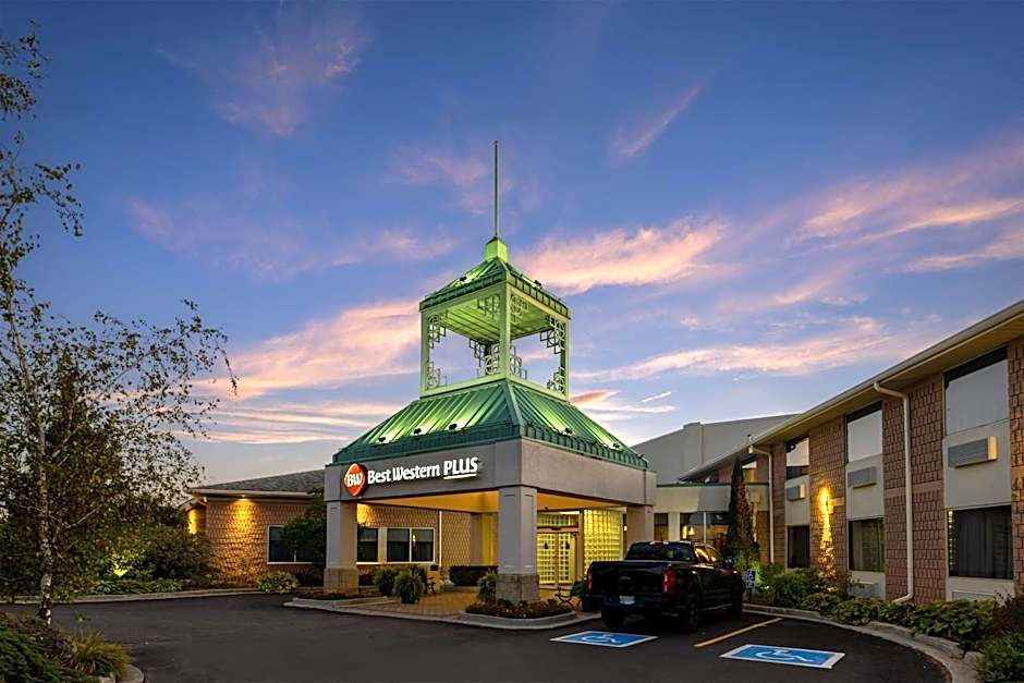 Best Western Plus Stoneridge Inn And Conference Centre