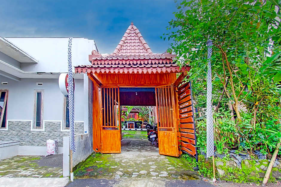 Hotel O Mbah Carik Homestay Syari'ah