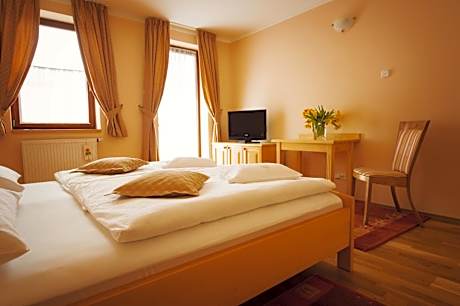 Business Double Room with Balcony