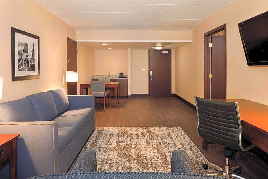 DoubleTree By Hilton Hotel Pittsburgh - Cranberry