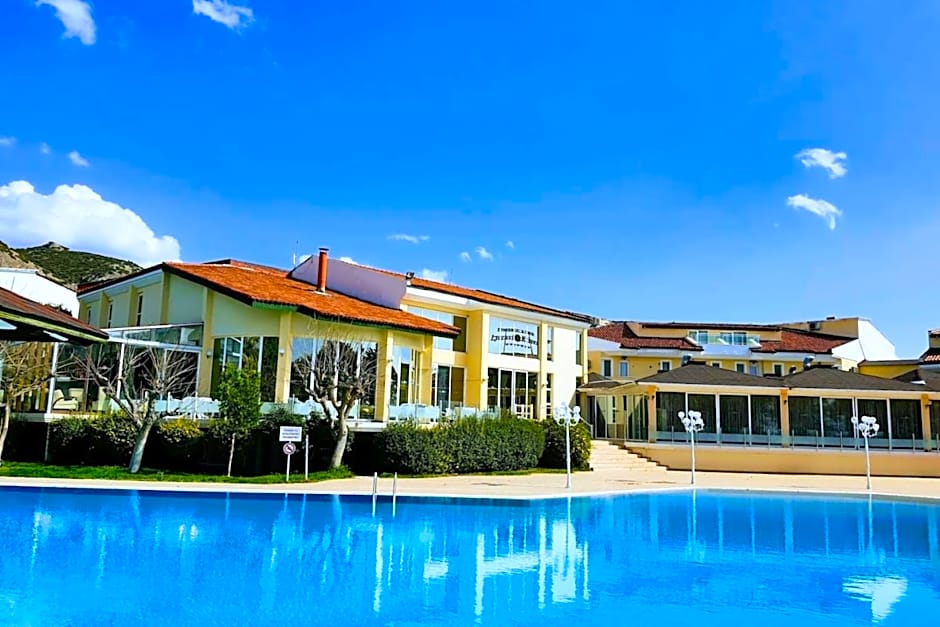 Lycus River Thermal Hotel