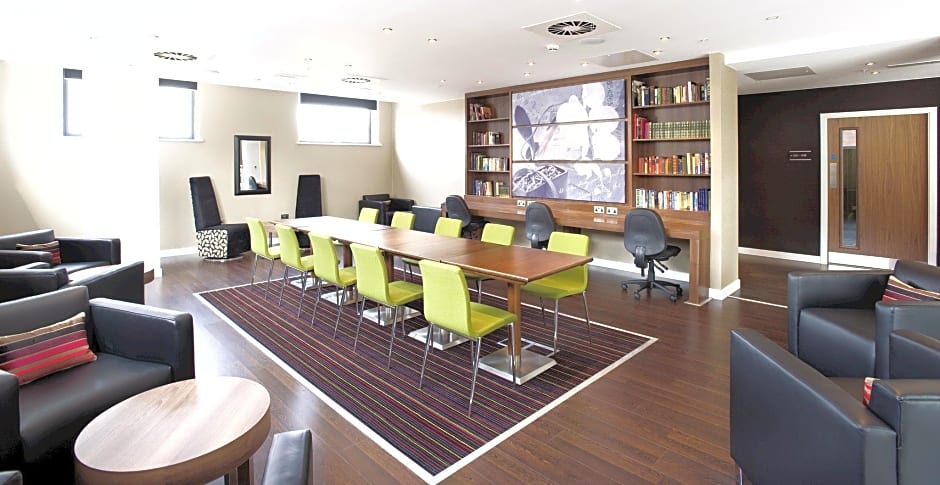 Hampton By Hilton Exeter Airport