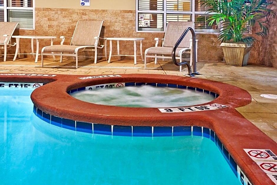 Holiday Inn Express Savannah Airport