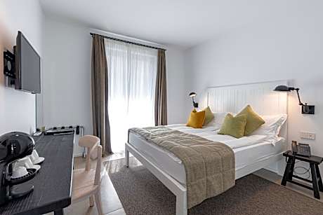 Seta Hotel