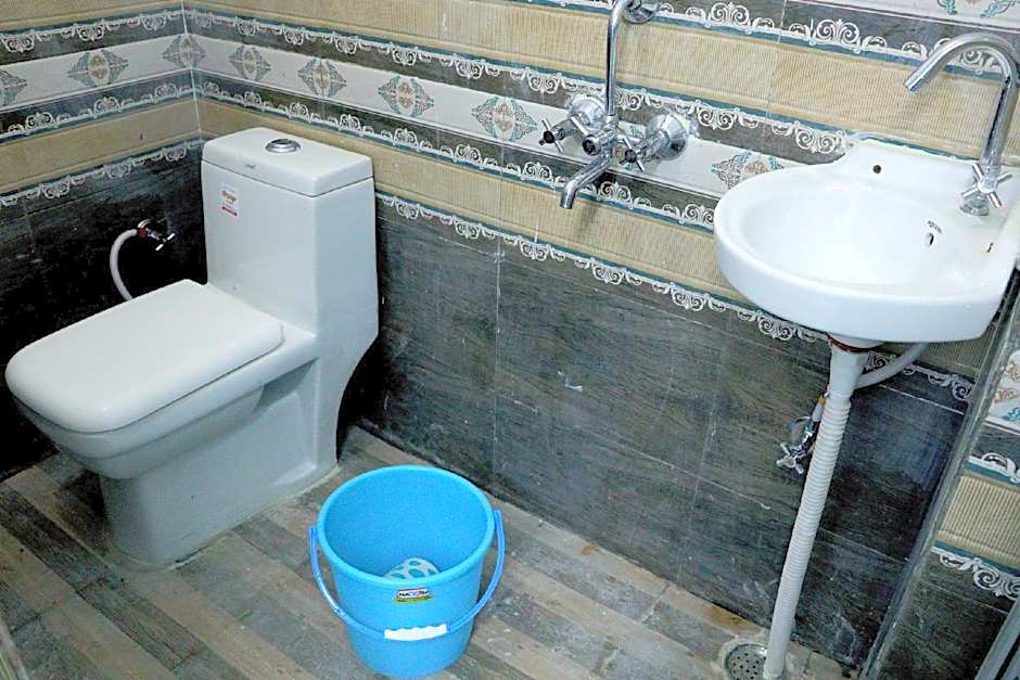 Hotel R. K. GRAND LUCKNOW