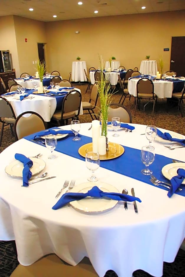 Cobblestone Inn & Suites - Fort Madison