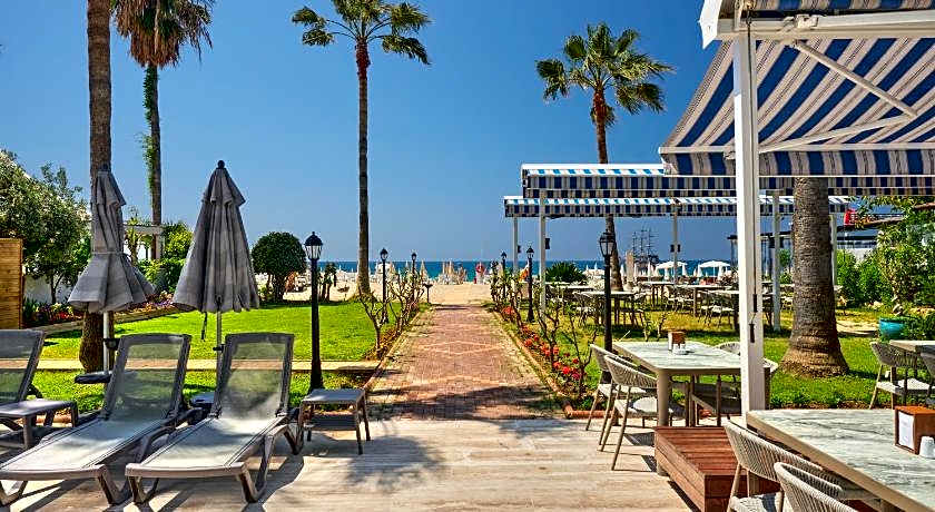 Elysee Beach Hotel