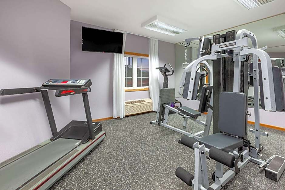 Super 8 by Wyndham Berlin WI