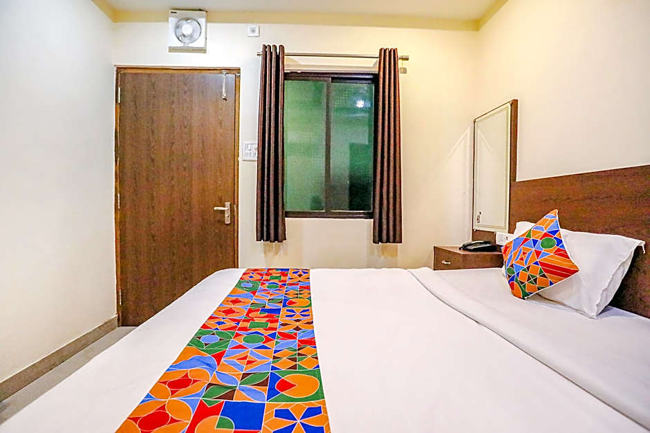 FabExpress Banarasi Kothi