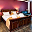 Riverside Hotel