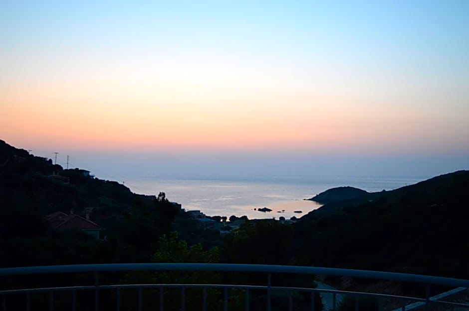 Heliopetra Sea View Studios