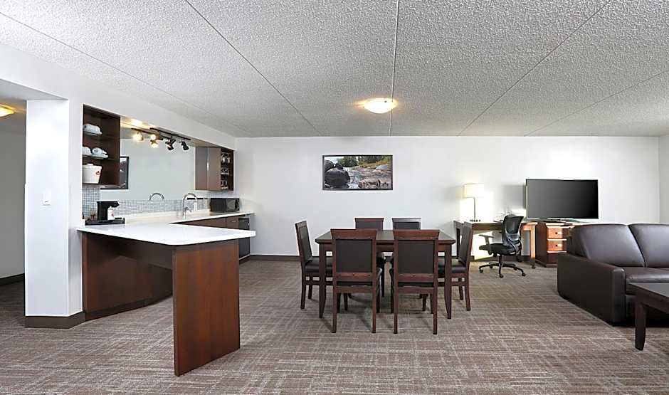 Canad Inns Destination Centre Club Regent Casino Hotel