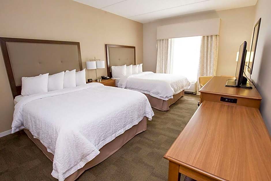 Hampton Inn By Hilton & Suites Pittsburgh/Harmarville