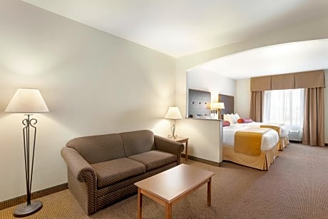 2 queen beds - non-smoking, mini-suite, refrigerator, microwave, high speed internet access, full breakfast