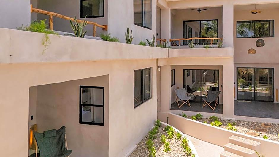 Casa Leah - Full Ocean View Apartment- Zicatela - AC in Bedroom - Steps To Beach - Steps to la Punta