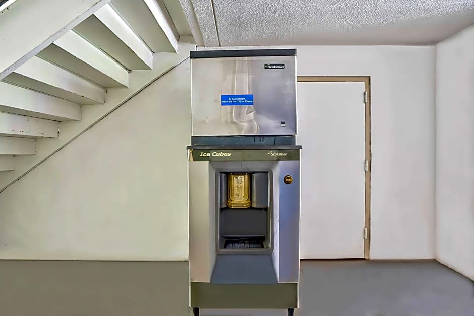 Motel 6-Gainesville, FL