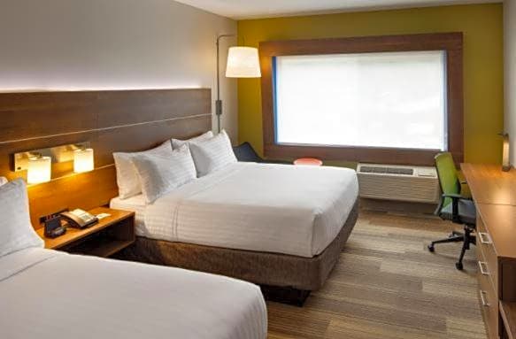 Holiday Inn Express Hotel & Suites Woodland Hills By IHG