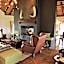 Hlosi Game Lodge
