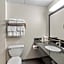 Quality Suites Stratford