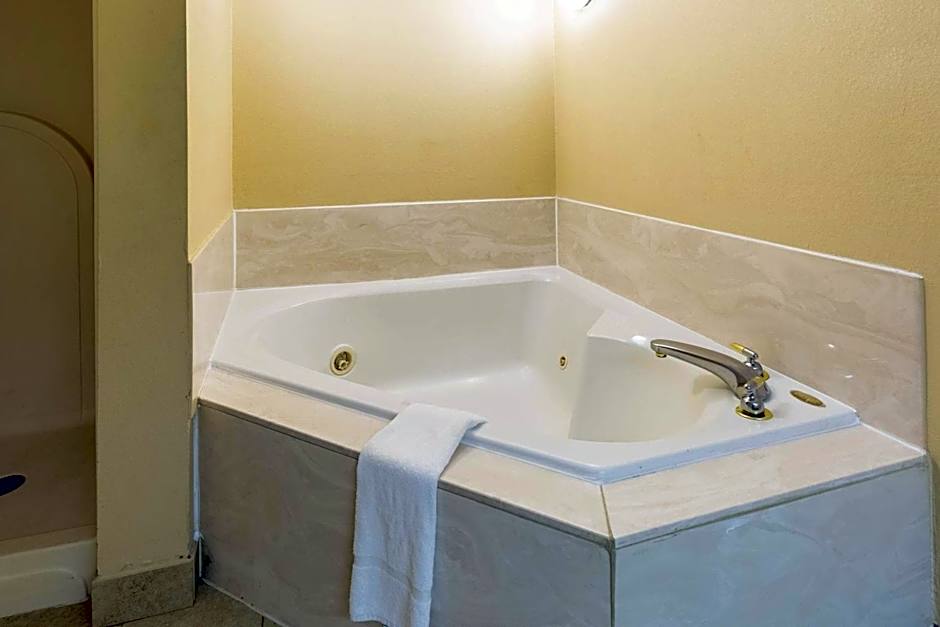 Quality Inn Alexandria