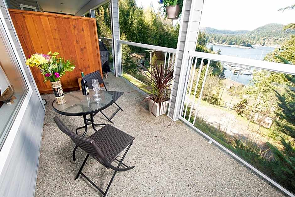 Madeira Park Oceanview Suites