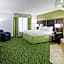 Holiday Inn Express and Suites - Stroudsburg By IHG