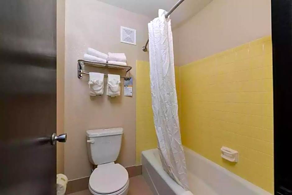 Quality Inn Appleton West