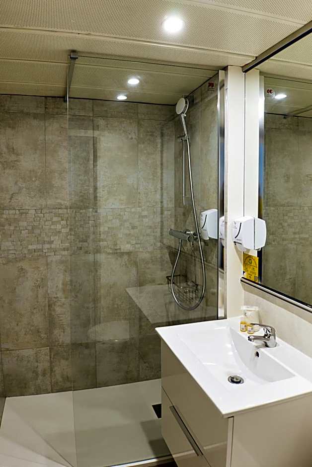 Hôtel Les Rives Bleues