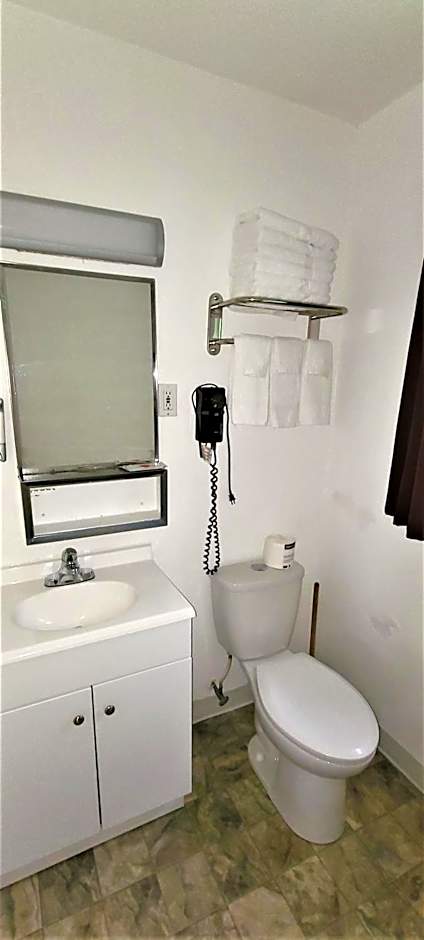 Blue Coast Inn & Suites