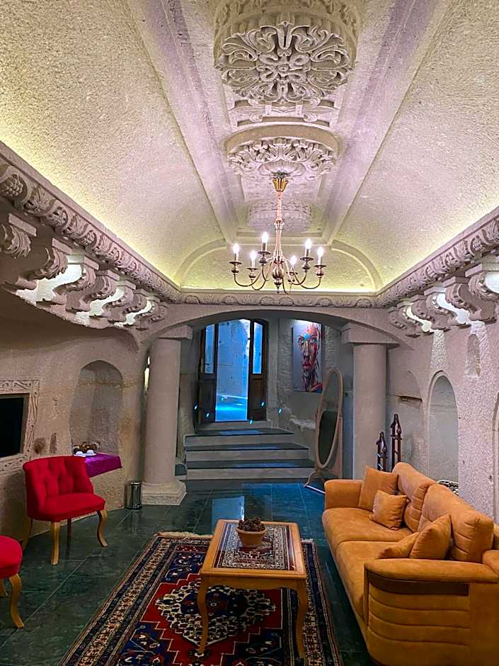 Abu Hayat Cave Suites