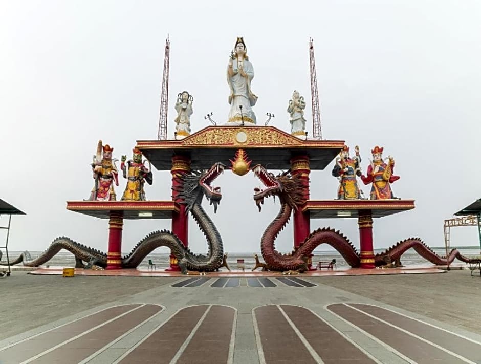 OYO 240 Audah Sevana Syariah Hotel