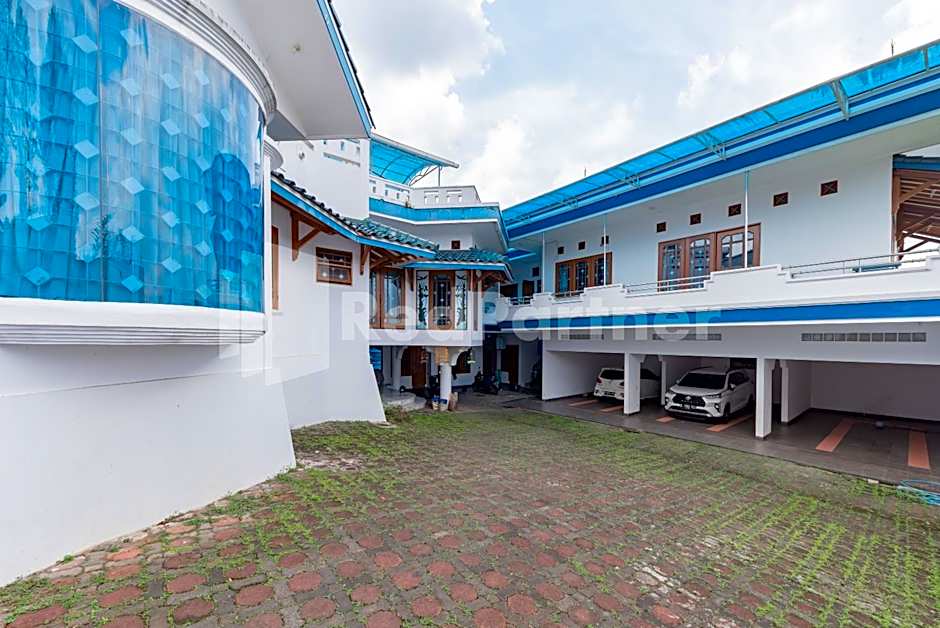 Biru Homestay Bandung Mitra By RedDoorz – Bandung, KY
