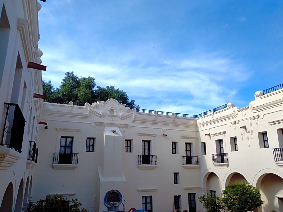 Meson De La Merced Hotel & Suites